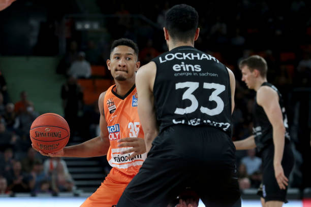 却在欧洲打 却在欧洲打